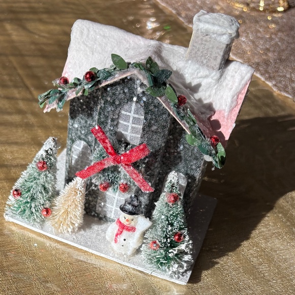 Pier 1 Nostalgic Village Set of 4 Light-Up Houses - Picture 11 of 14